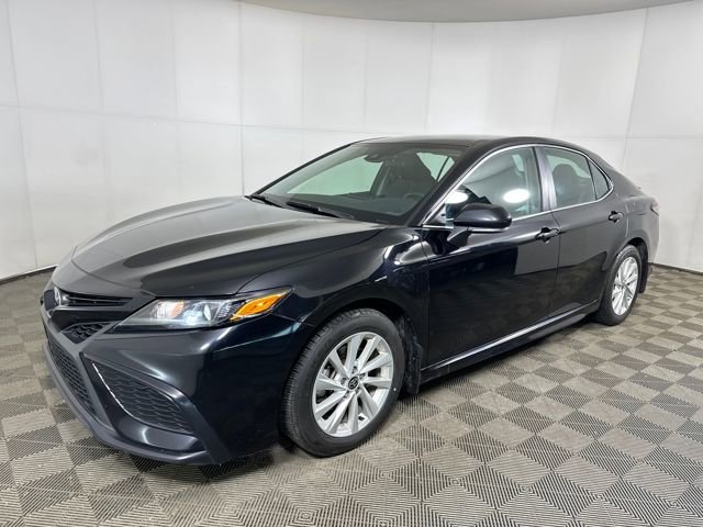 Used 2024 Toyota Camry SE image 7