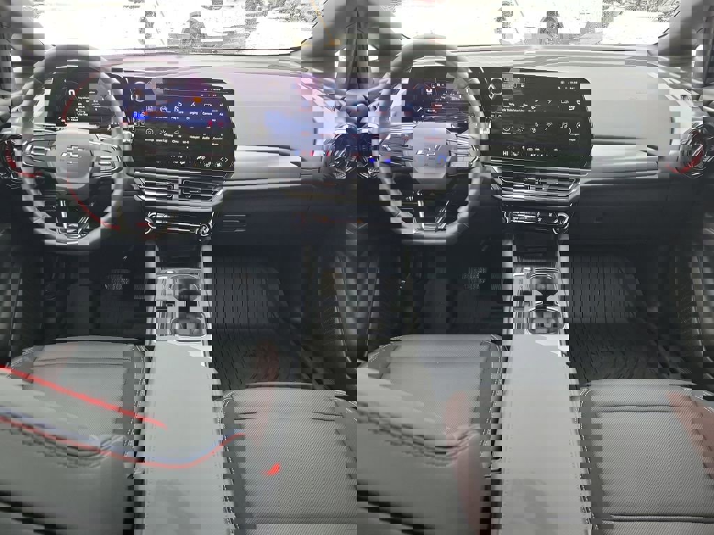 Certified 2024 Chevrolet Equinox EV RS FWD image 12