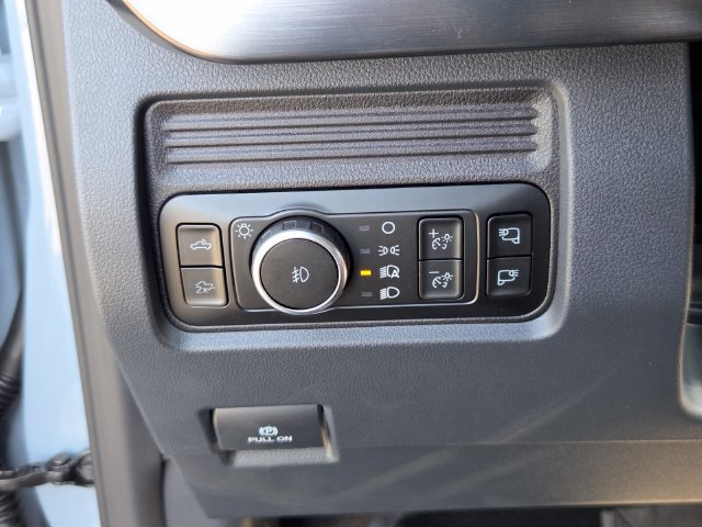 New 2027 Ford F350 Lariat RWD image 32