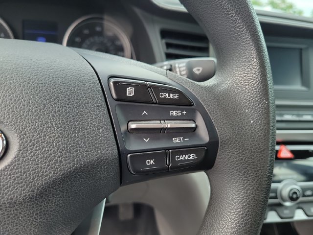 Used 2020 Hyundai Elantra SE FWD image 20