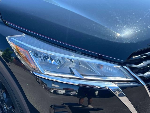 Used 2023 Nissan Kicks SV FWD image 8