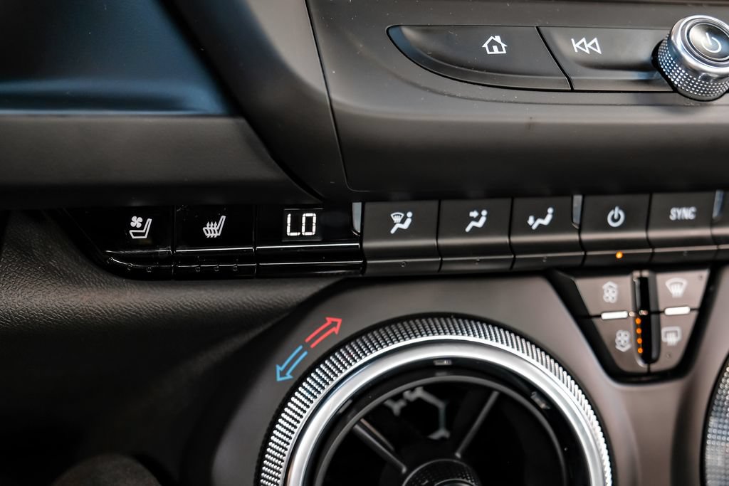 Used 2022 Chevrolet Camaro ZL1 RWD image 27