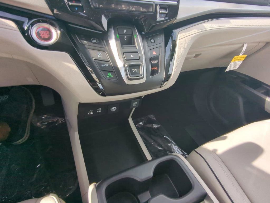 New 2026 Honda Odyssey Touring image 16