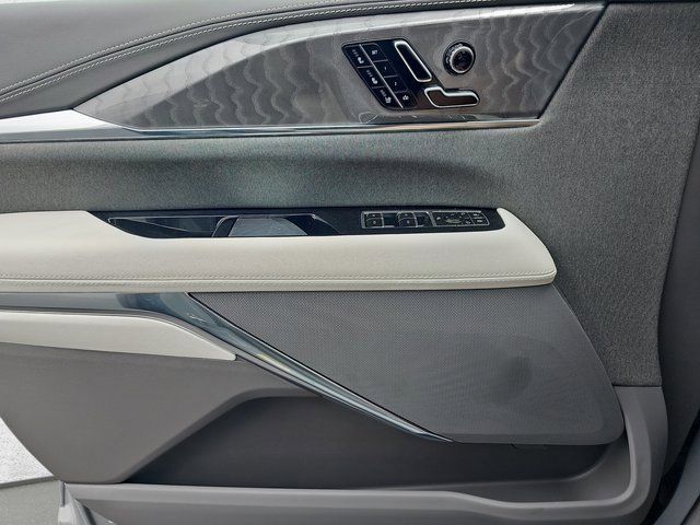 New 2026 Cadillac Escalade IQ Sport 1 w/ LPO, ONYX Package image 30