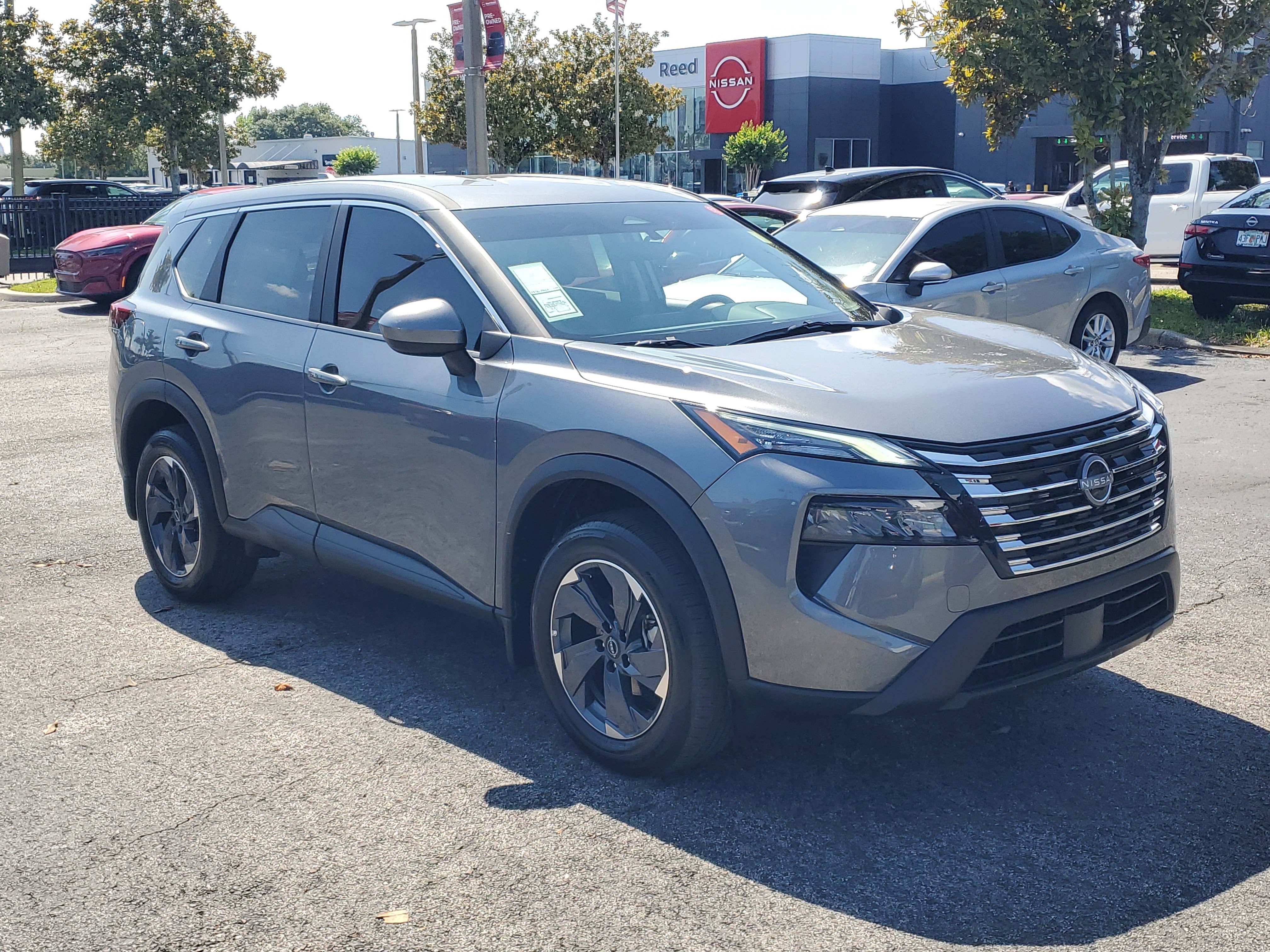 Certified 2026 Nissan Rogue SV FWD image 3