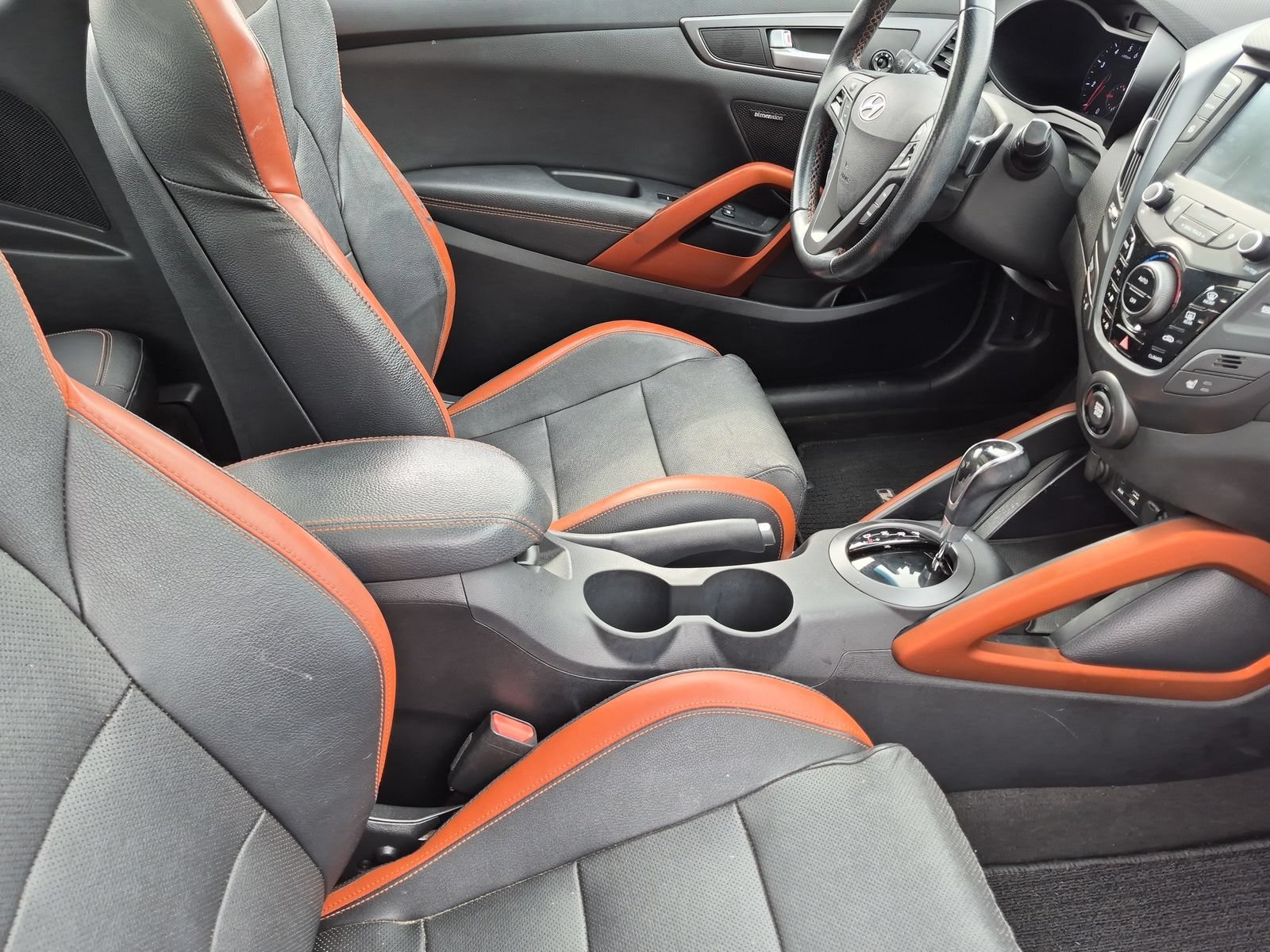 Used 2016 Hyundai Veloster Turbo w/ Option Group 04 FWD image 21