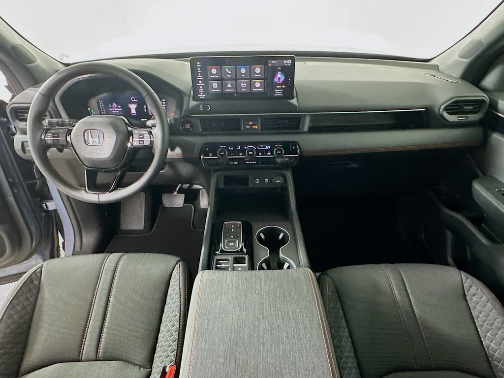 Used 2026 Honda Pilot Sport image 3