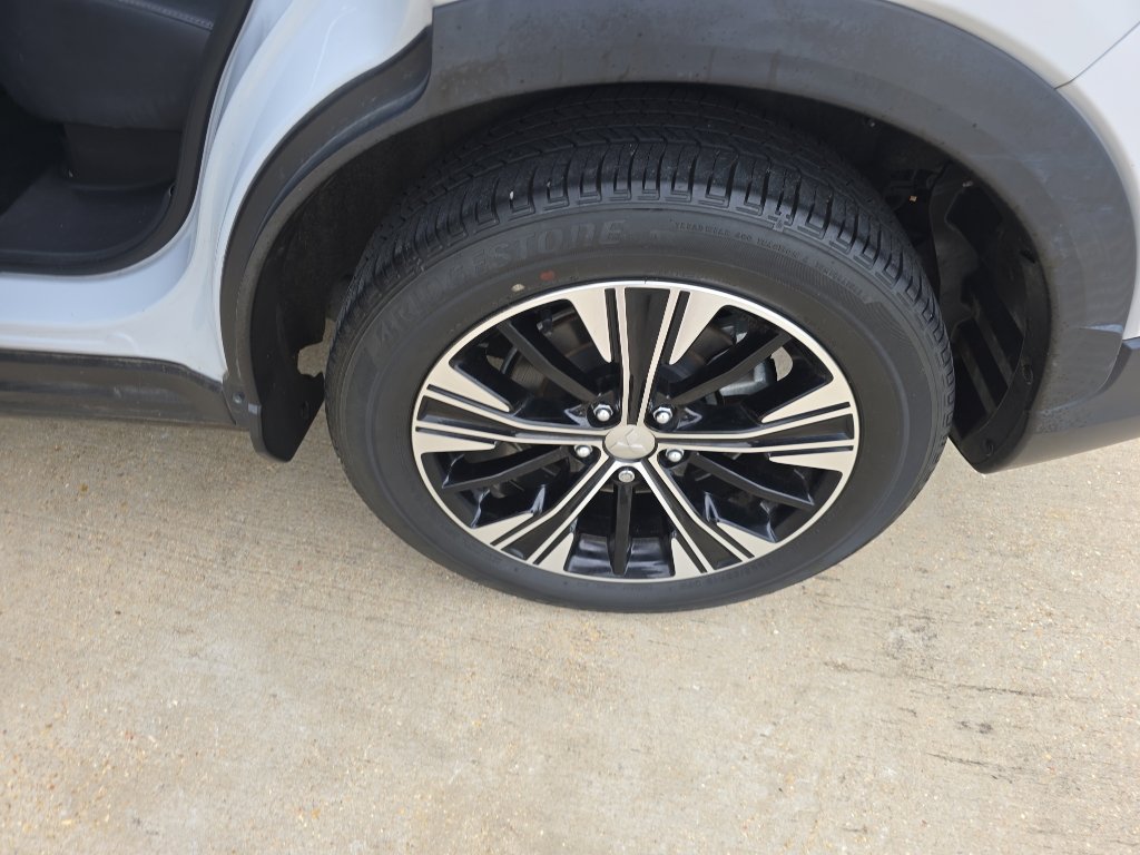 Used 2022 Mitsubishi Eclipse Cross SE AWD/4WD image 12