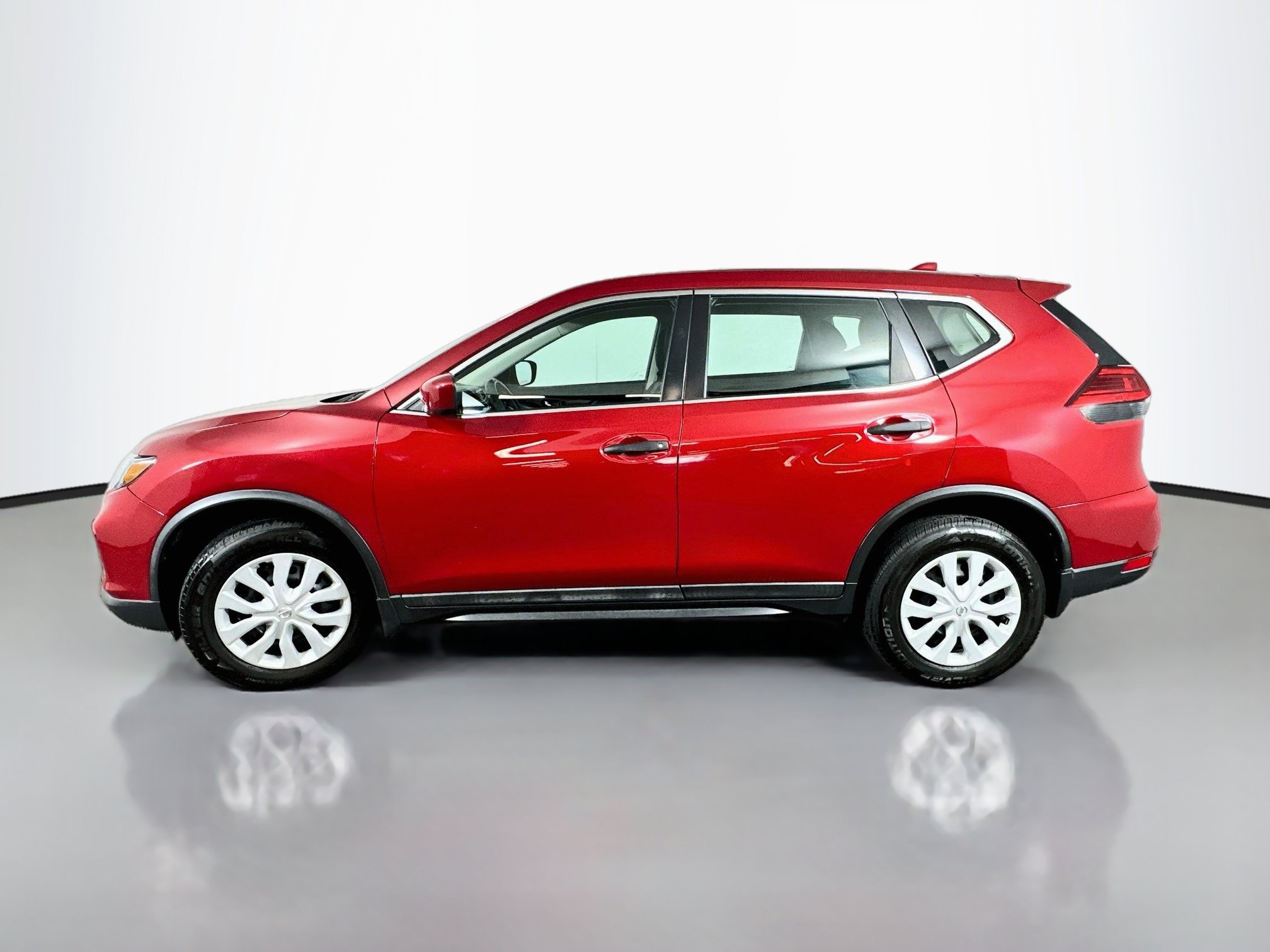 Used 2017 Nissan Rogue S AWD/4WD image 4