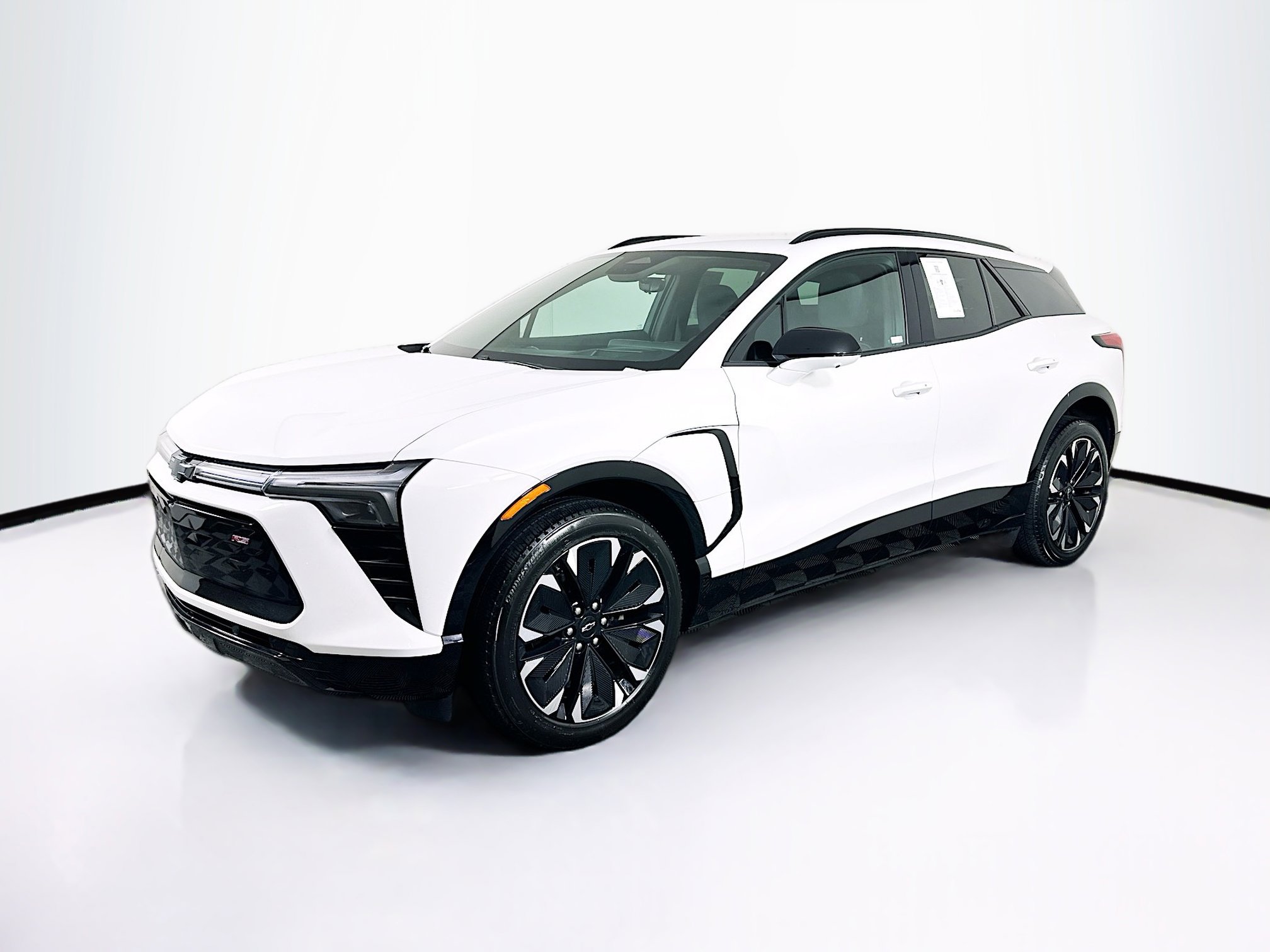 Used 2024 Chevrolet Blazer EV RS AWD/4WD image 3
