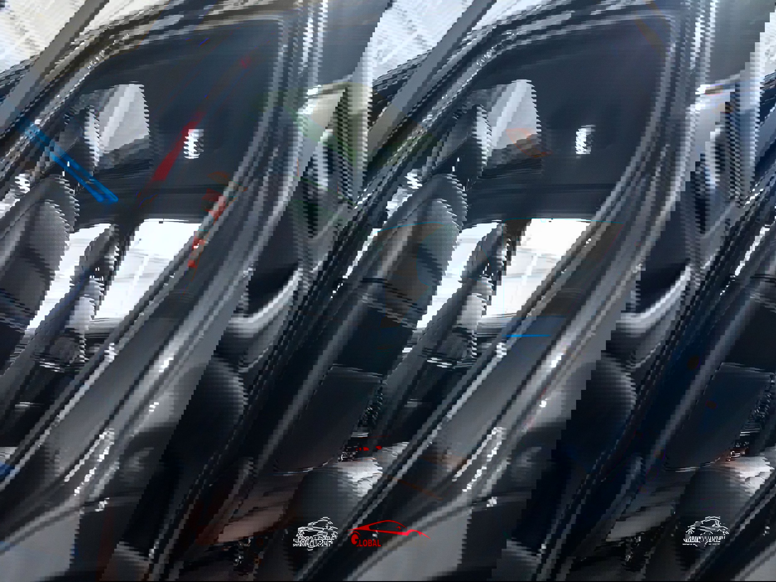 Used 2019 BMW X6 xDrive50i w/ M Sport Package image 21