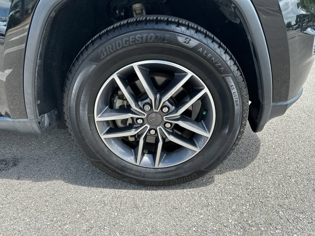 Used 2020 Jeep Grand Cherokee Limited RWD image 16