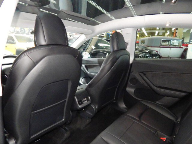 Used 2021 Tesla Model Y Performance image 30