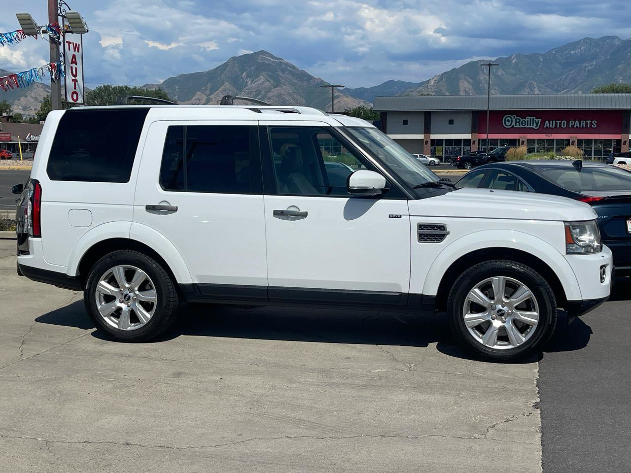 Used 2014 Land Rover LR4 HSE AWD/4WD image 4