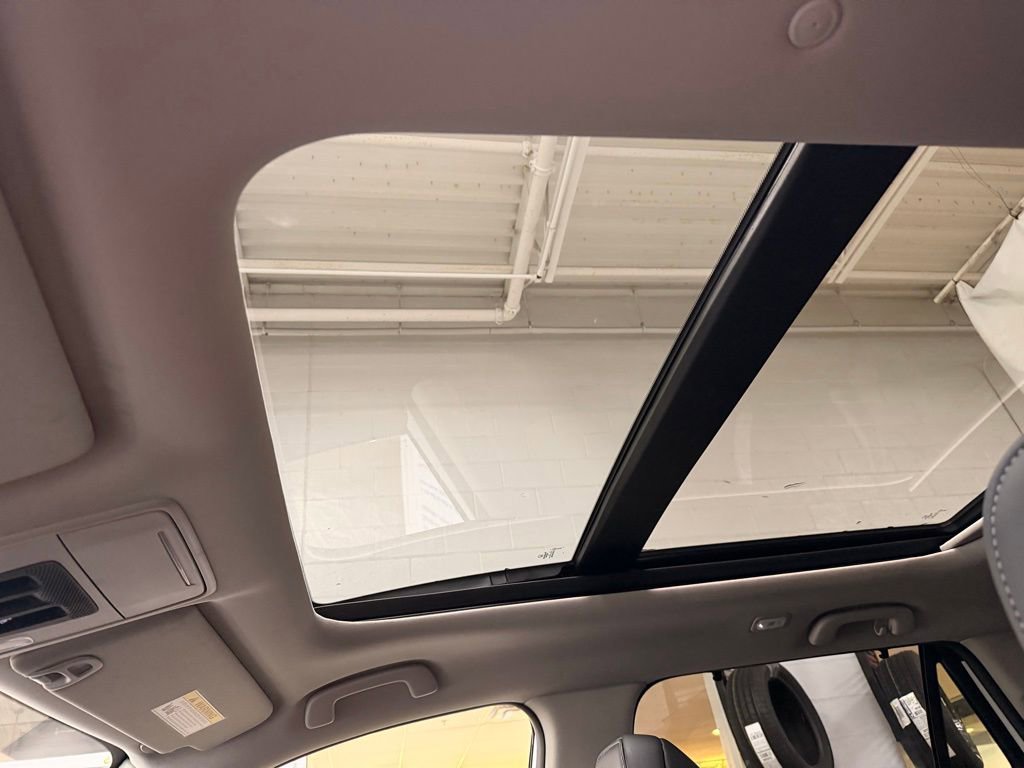 New 2026 Honda Pilot Touring image 15