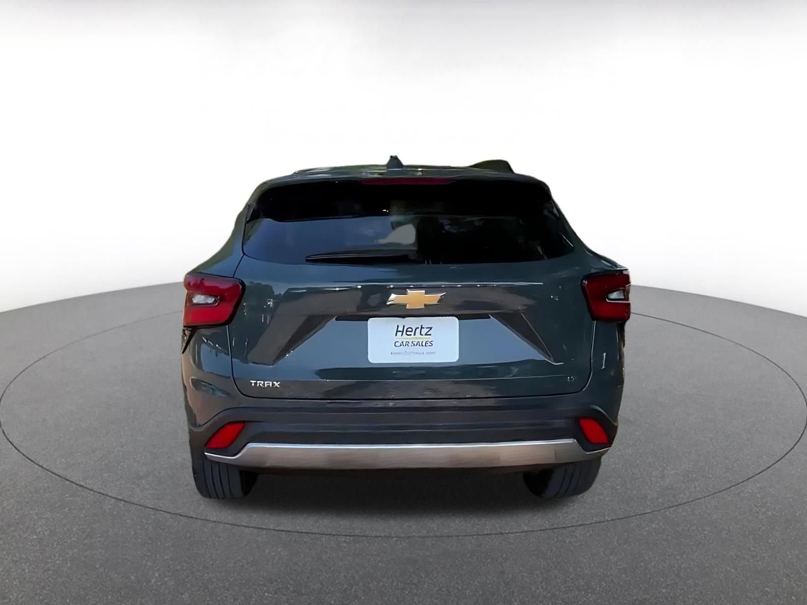 Used 2025 Chevrolet Trax LT w/ LT Convenience Package image 12