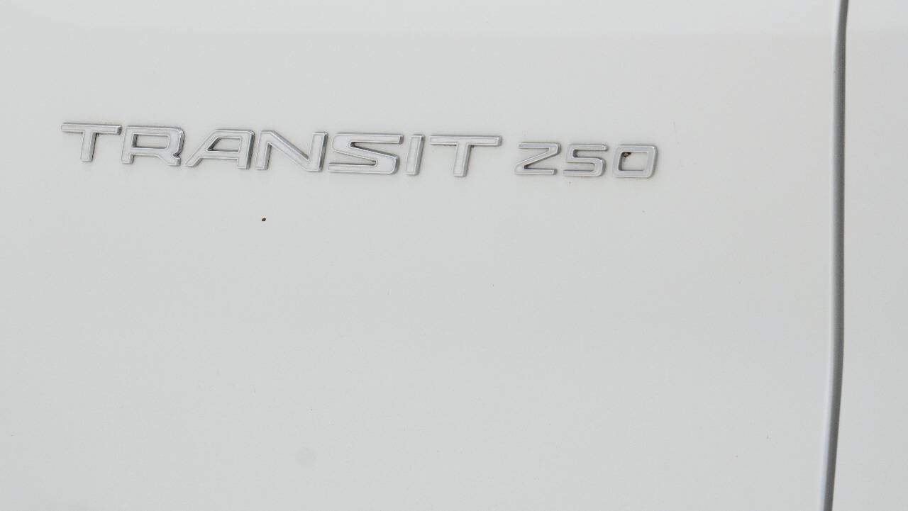 Used 2020 Ford Transit 250 Medium Roof RWD image 16