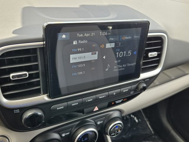 Certified 2025 Hyundai Venue SEL FWD image 18