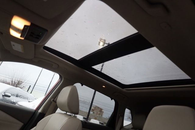 Used 2023 Nissan Rogue SV image 4