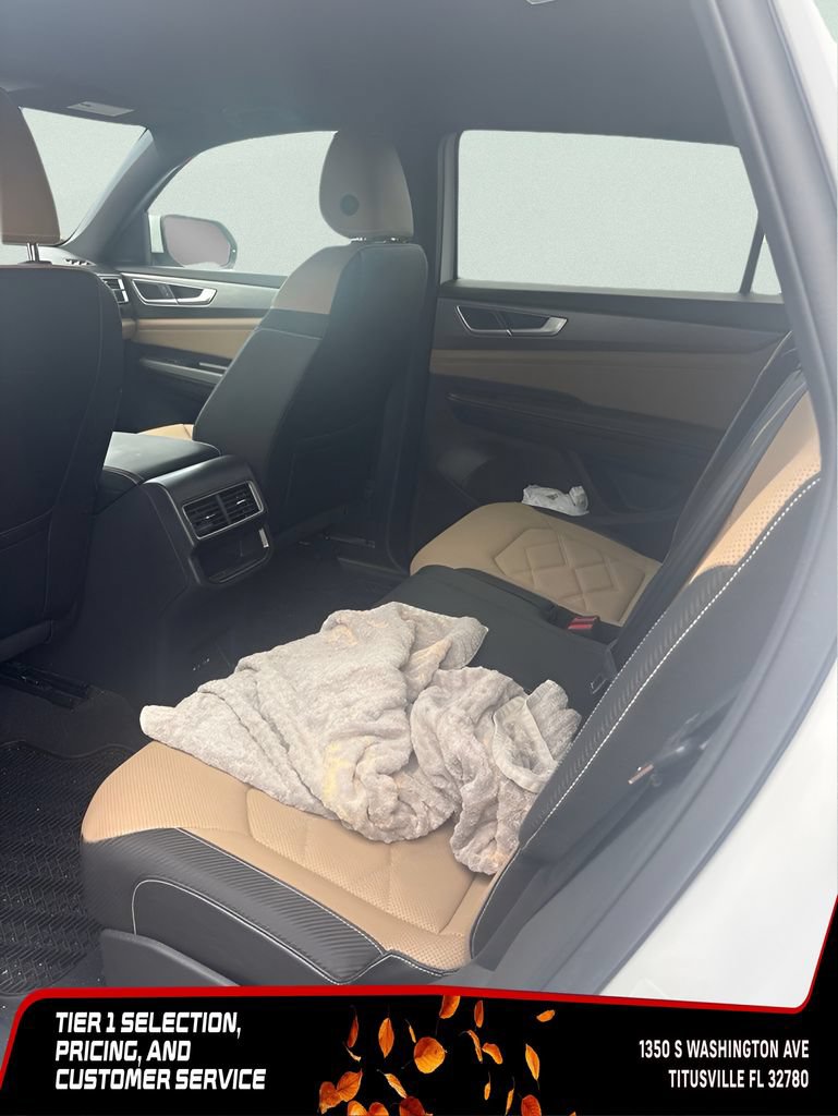 Used 2024 Volkswagen Atlas Cross Sport SE AWD/4WD image 13