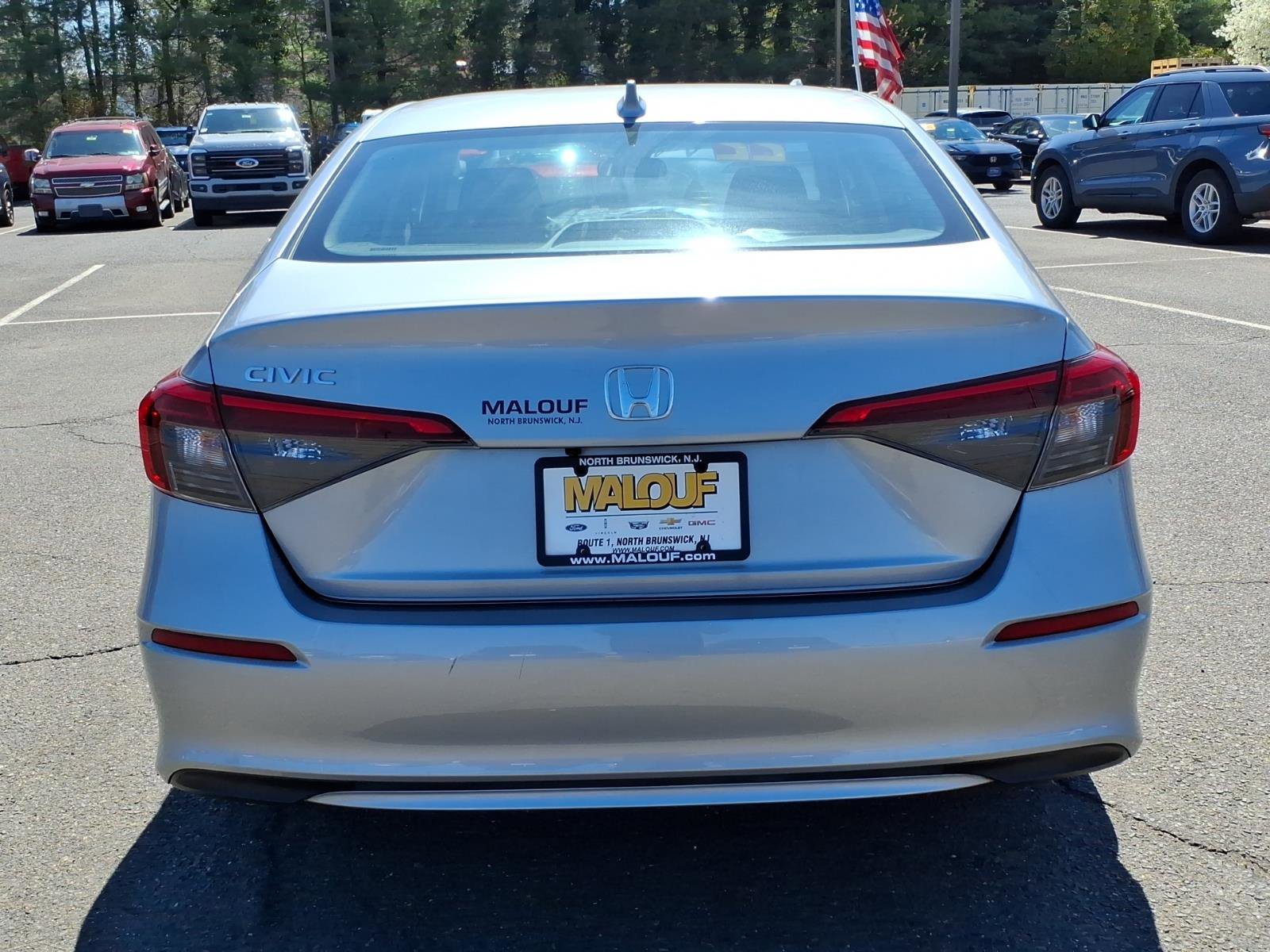 Used 2022 Honda Civic EX image 5