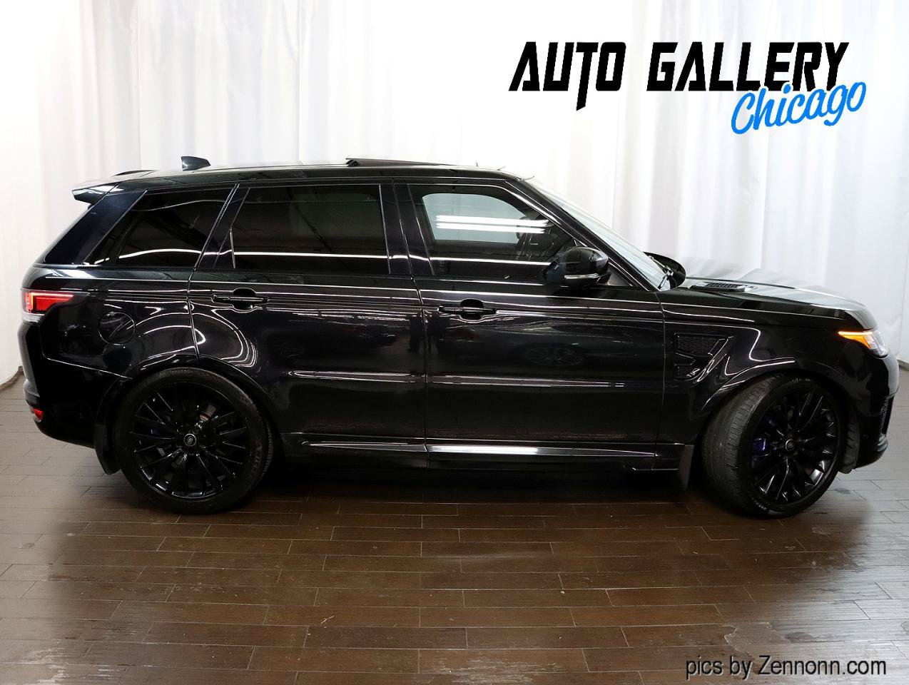 Used 2017 Land Rover Range Rover Sport SVR AWD/4WD image 6