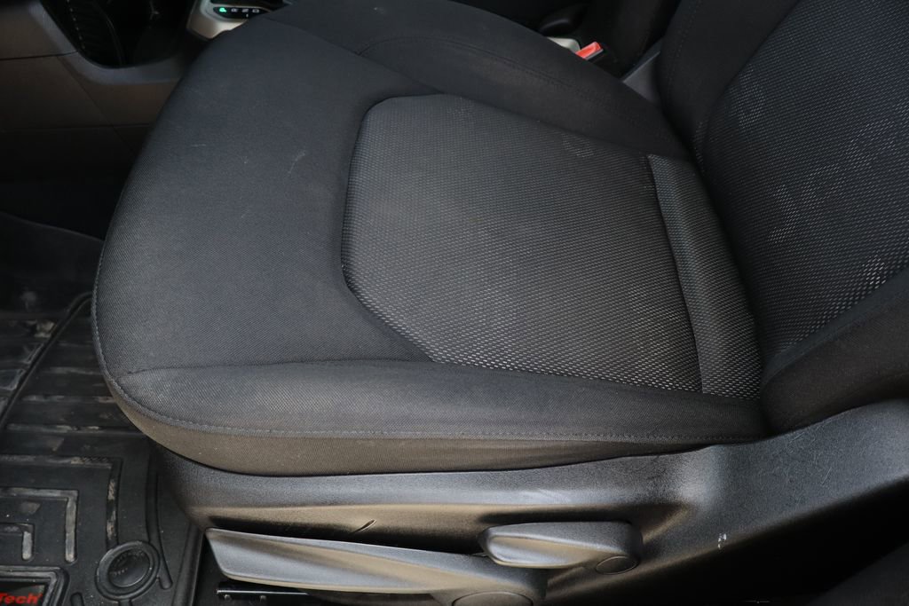 Used 2017 Jeep Renegade Latitude FWD image 21