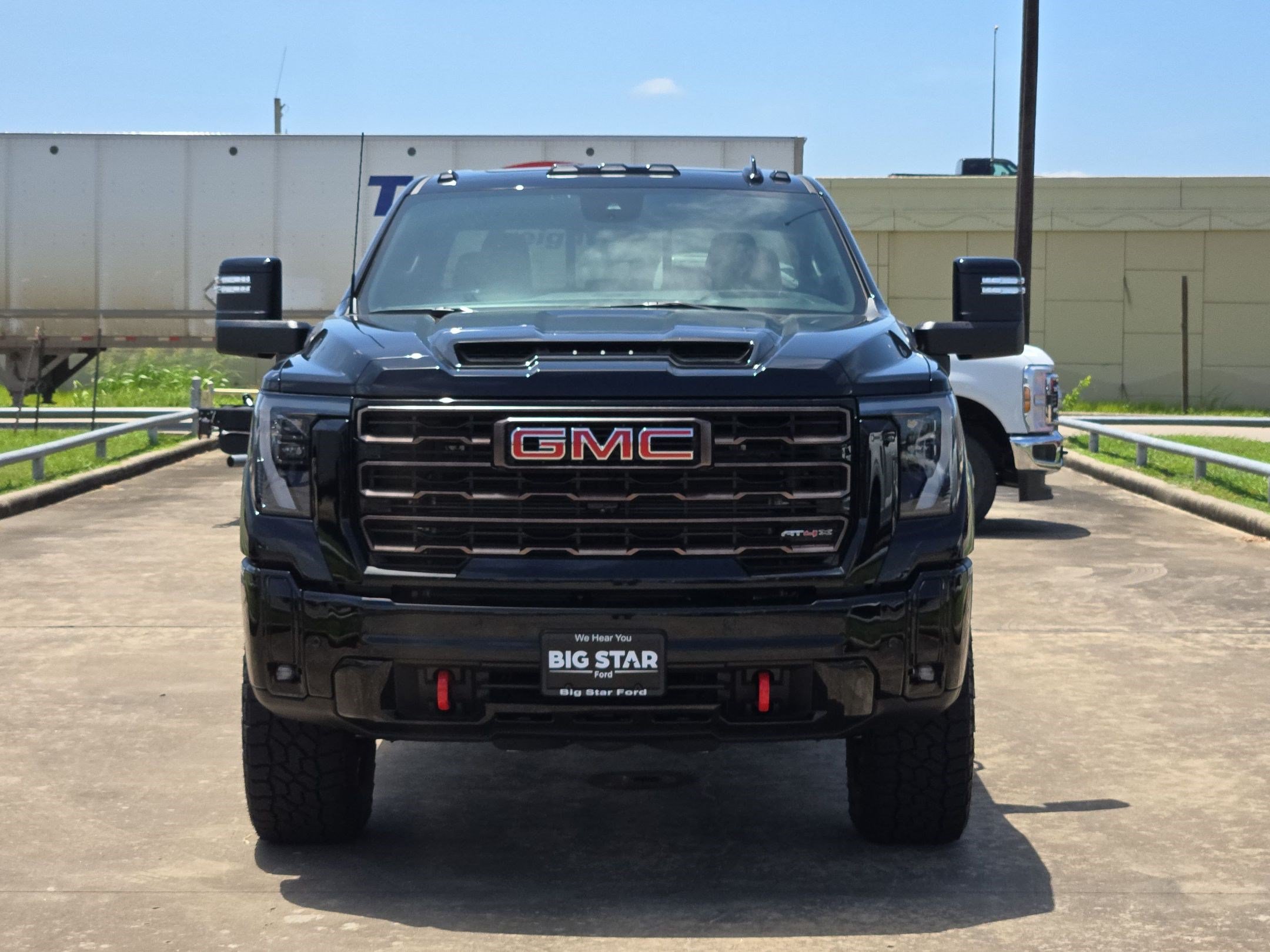 Used 2026 GMC Sierra 2500 AT4X AWD/4WD image 9