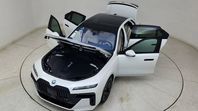 Used 2023 BMW i7 xDrive60 w/ Executive Package 2 image 85