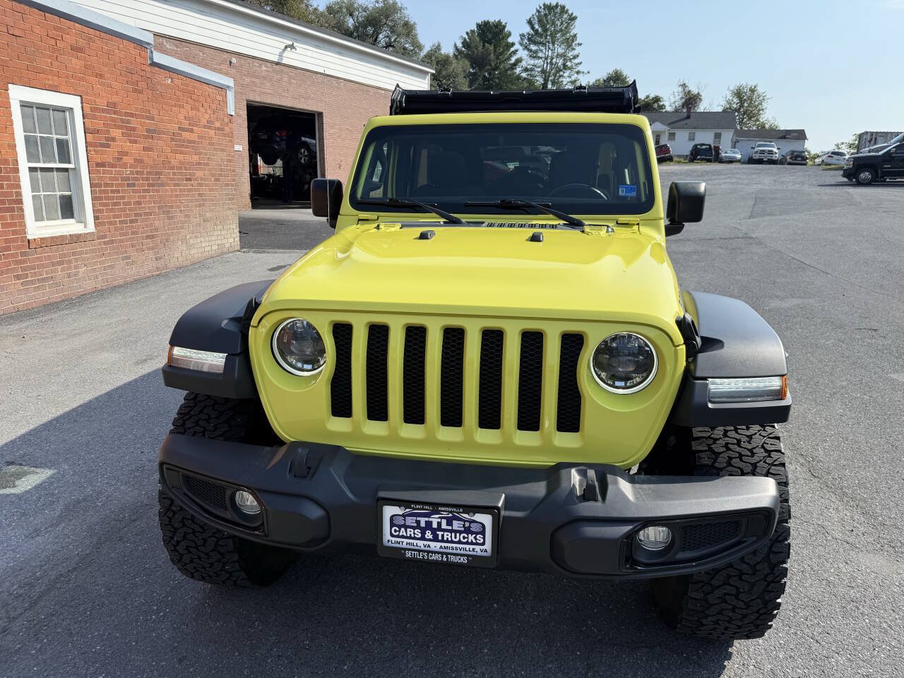 Used 2023 Jeep Wrangler Unlimited Sport AWD/4WD image 3