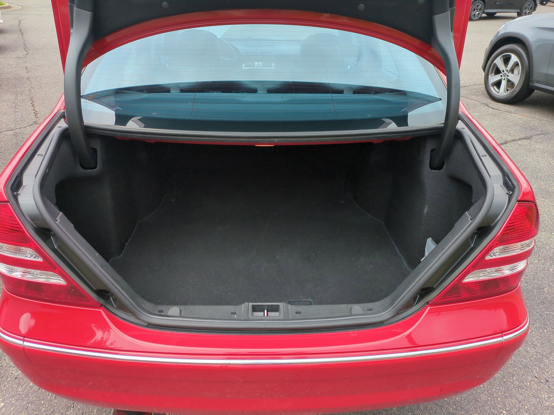 Used 2006 Mercedes-Benz C 230 Sedan image 29