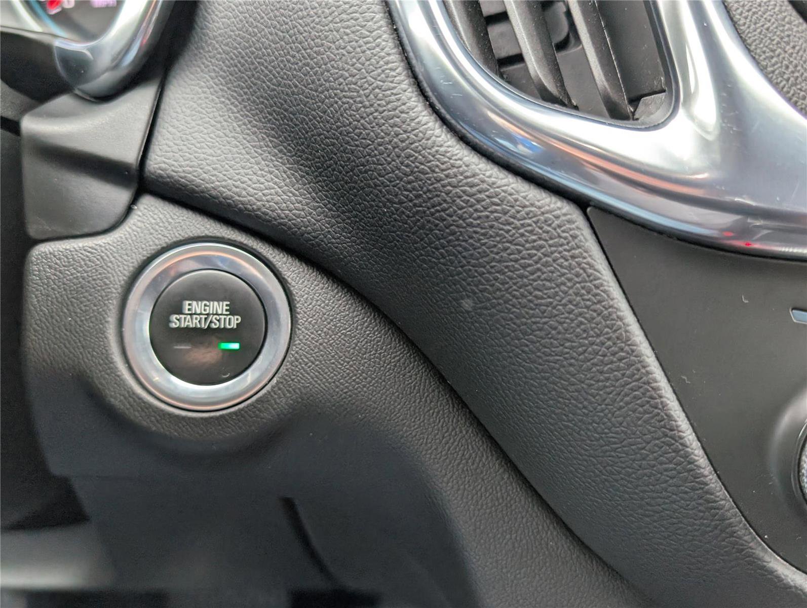 Used 2022 Chevrolet Equinox LT image 25