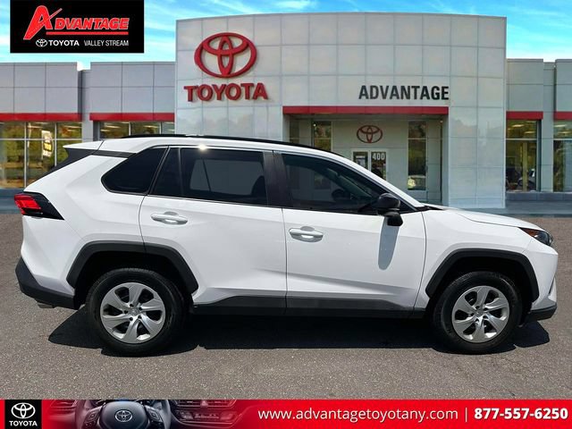 Certified 2019 Toyota RAV4 LE FWD image 5