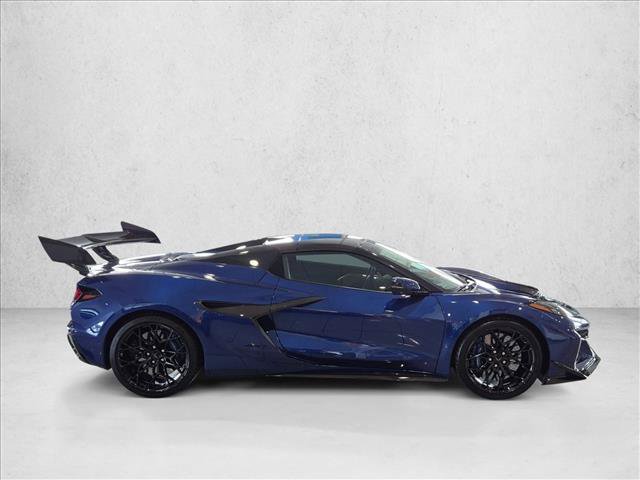 New 2027 Chevrolet Corvette ZR1 w/ ZR1 Carbon Fiber Aero Package RWD image 2