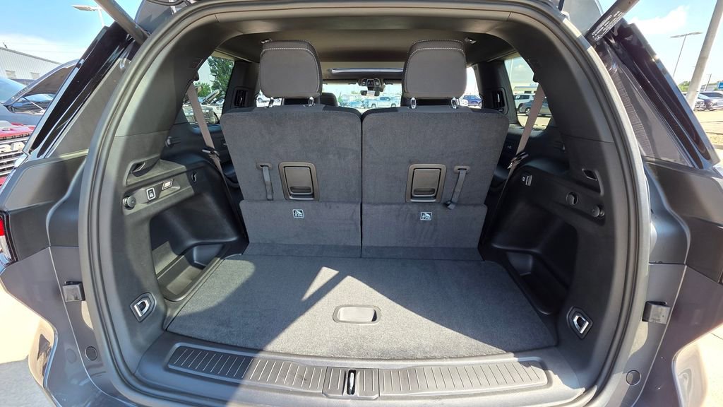 New 2025 Jeep Grand Cherokee L Laredo w/ Luxury Tech Group I image 18