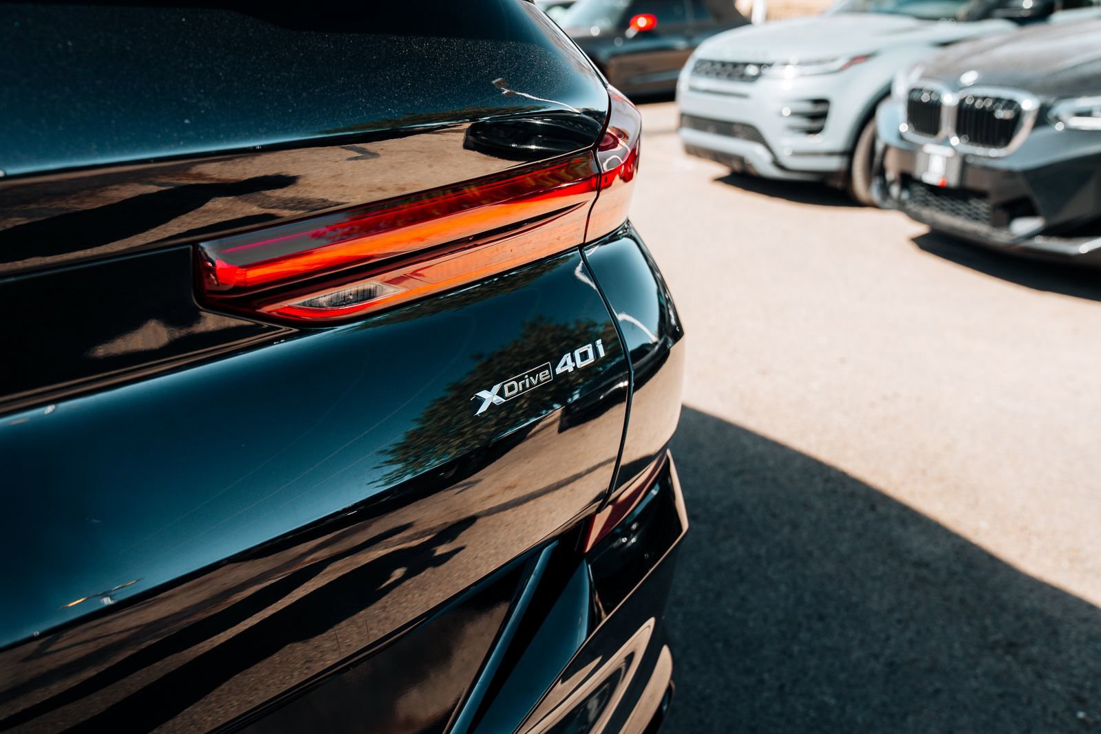 Used 2022 BMW X6 xDrive40i w/ M Sport Package image 15