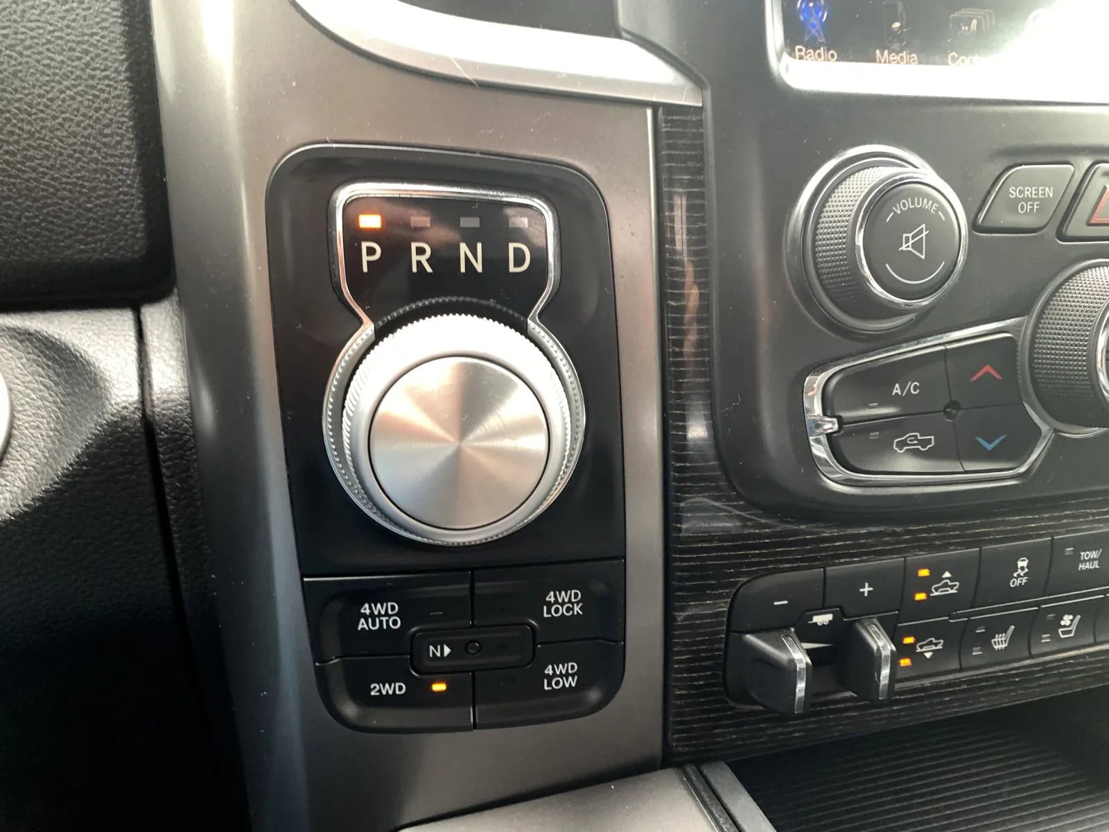 Used 2017 RAM 1500 Limited AWD/4WD image 21