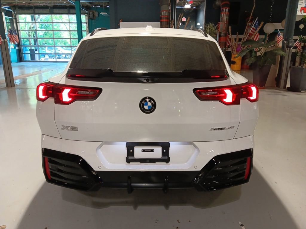 Certified 2025 BMW X2 xDrive28i w/ Premium Package AWD/4WD image 8