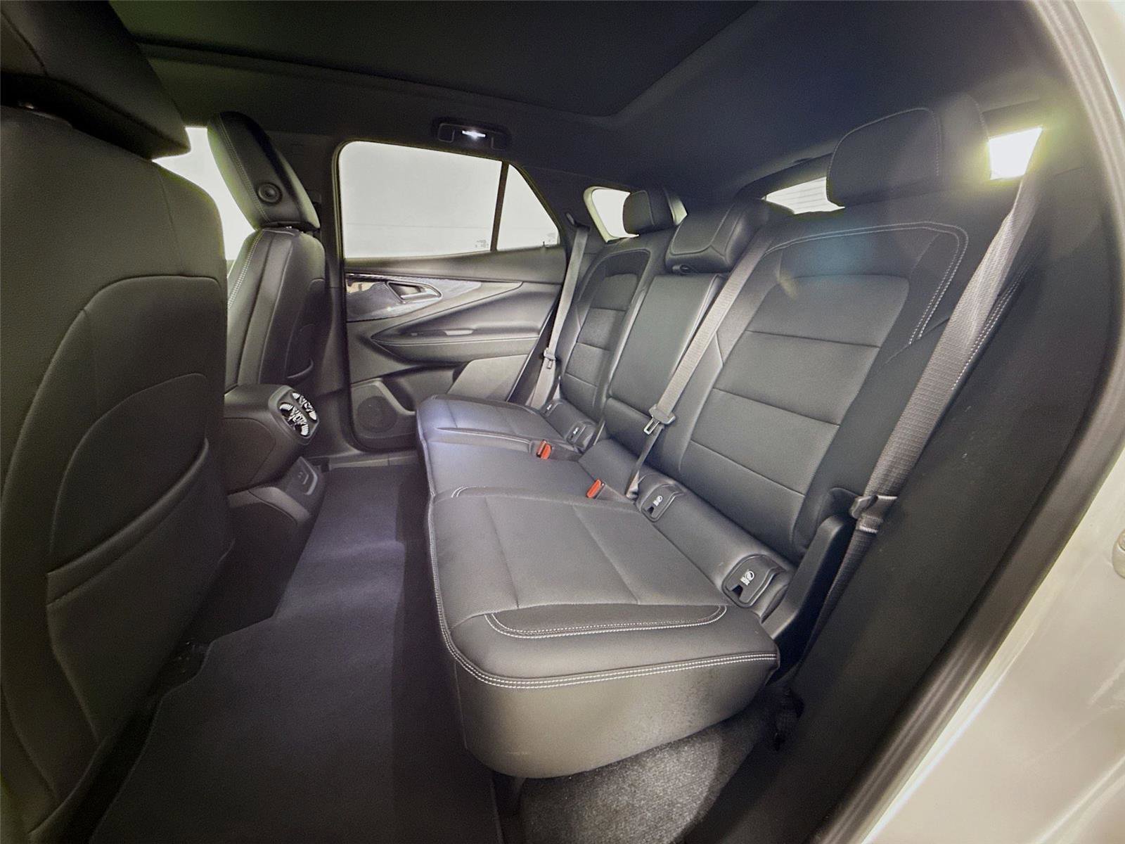 Used 2024 Chevrolet Blazer EV LT image 25