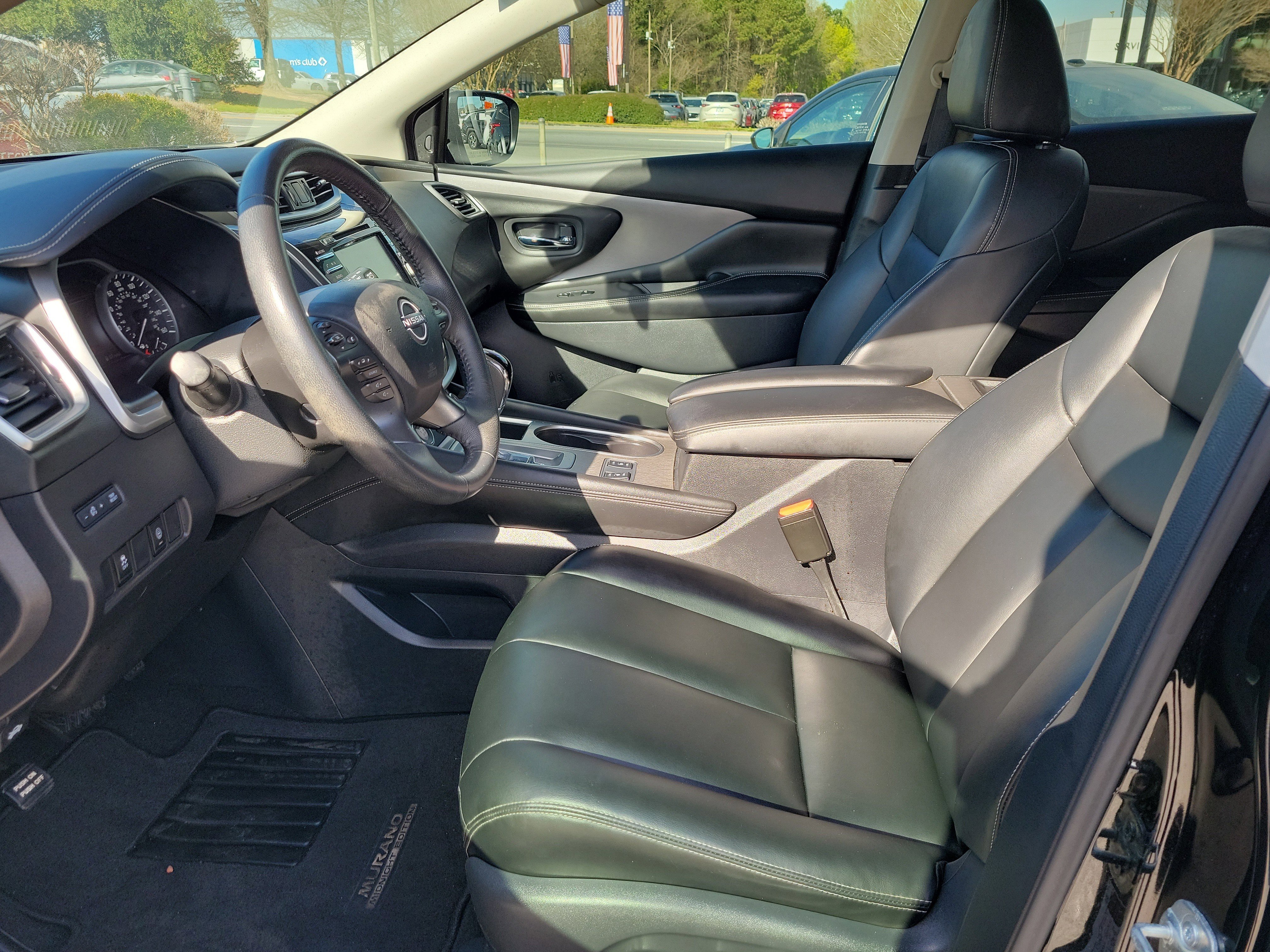 Used 2023 Nissan Murano SV w/ SV Midnight Edition Package image 17