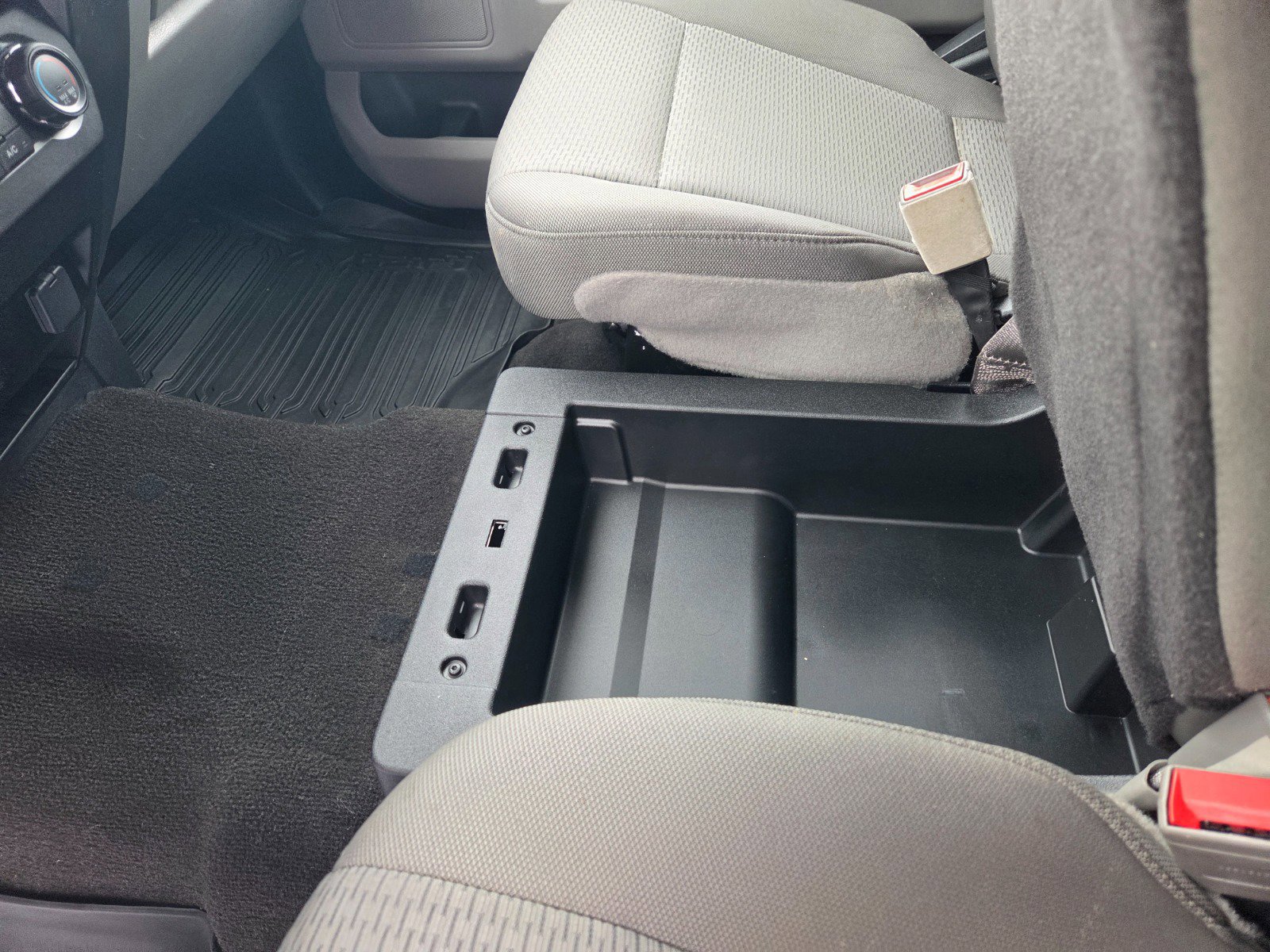 Used 2020 Ford F150 XLT image 19