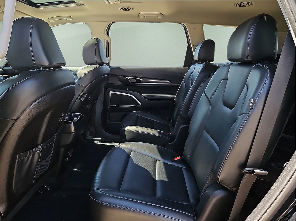 Used 2025 Kia Telluride S AWD/4WD image 13