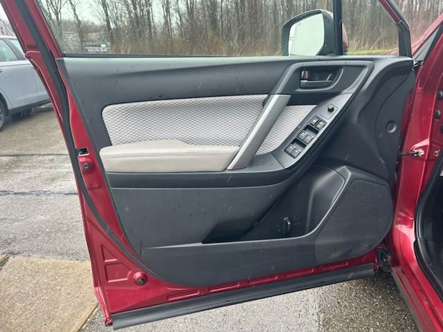 Used 2018 Subaru Forester 2.5i Premium image 9