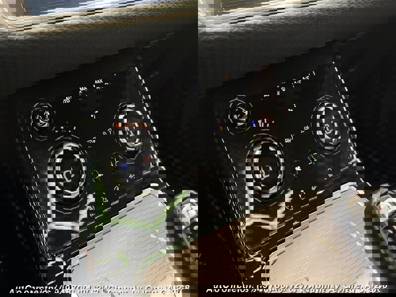 Used 2021 Land Rover Range Rover Evoque S image 15