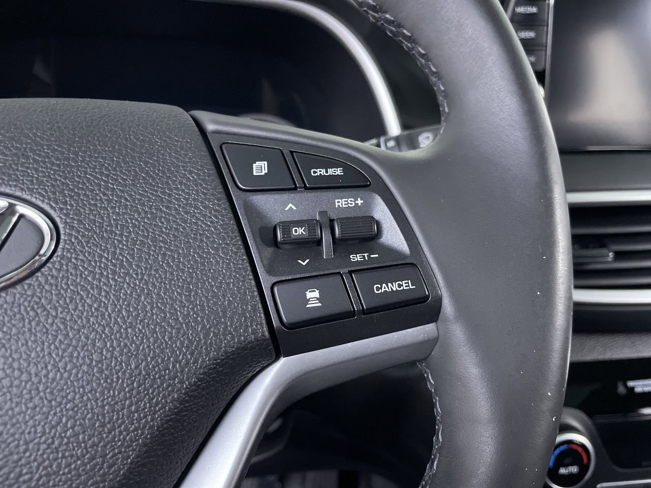 Used 2020 Hyundai Tucson Ultimate w/ Cargo Package AWD/4WD image 31