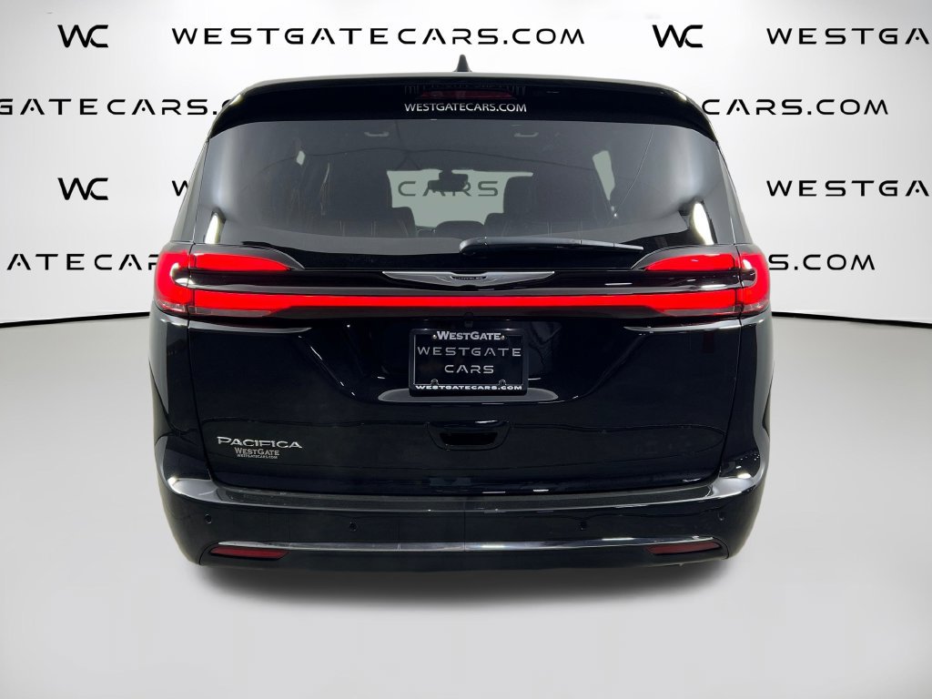 New 2026 Chrysler Pacifica Select FWD image 4