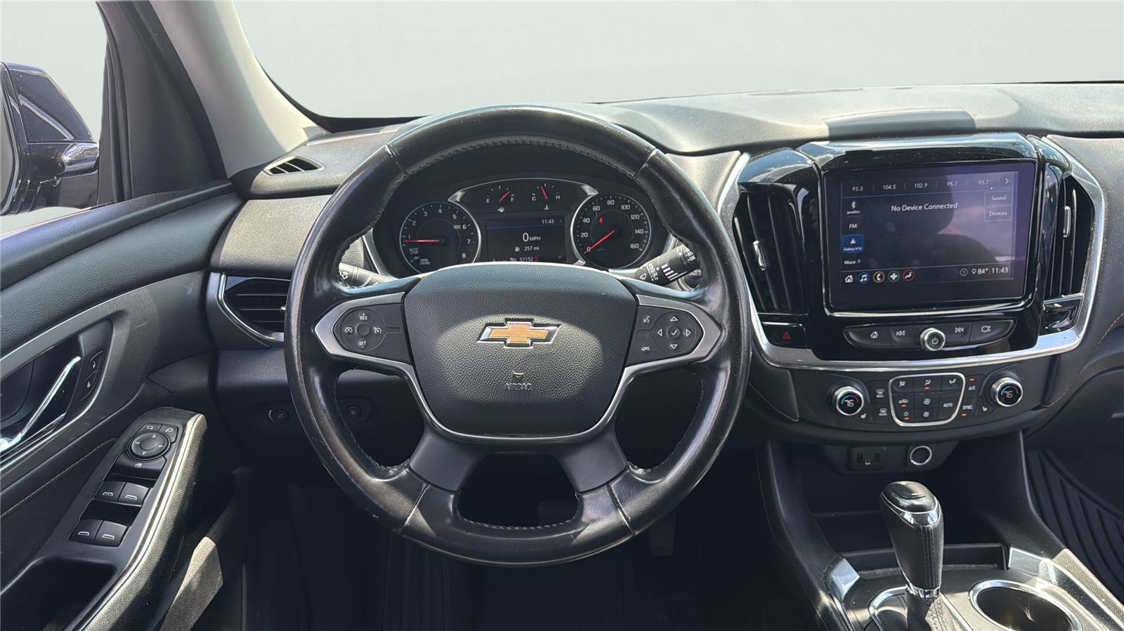Used 2020 Chevrolet Traverse LT FWD image 25