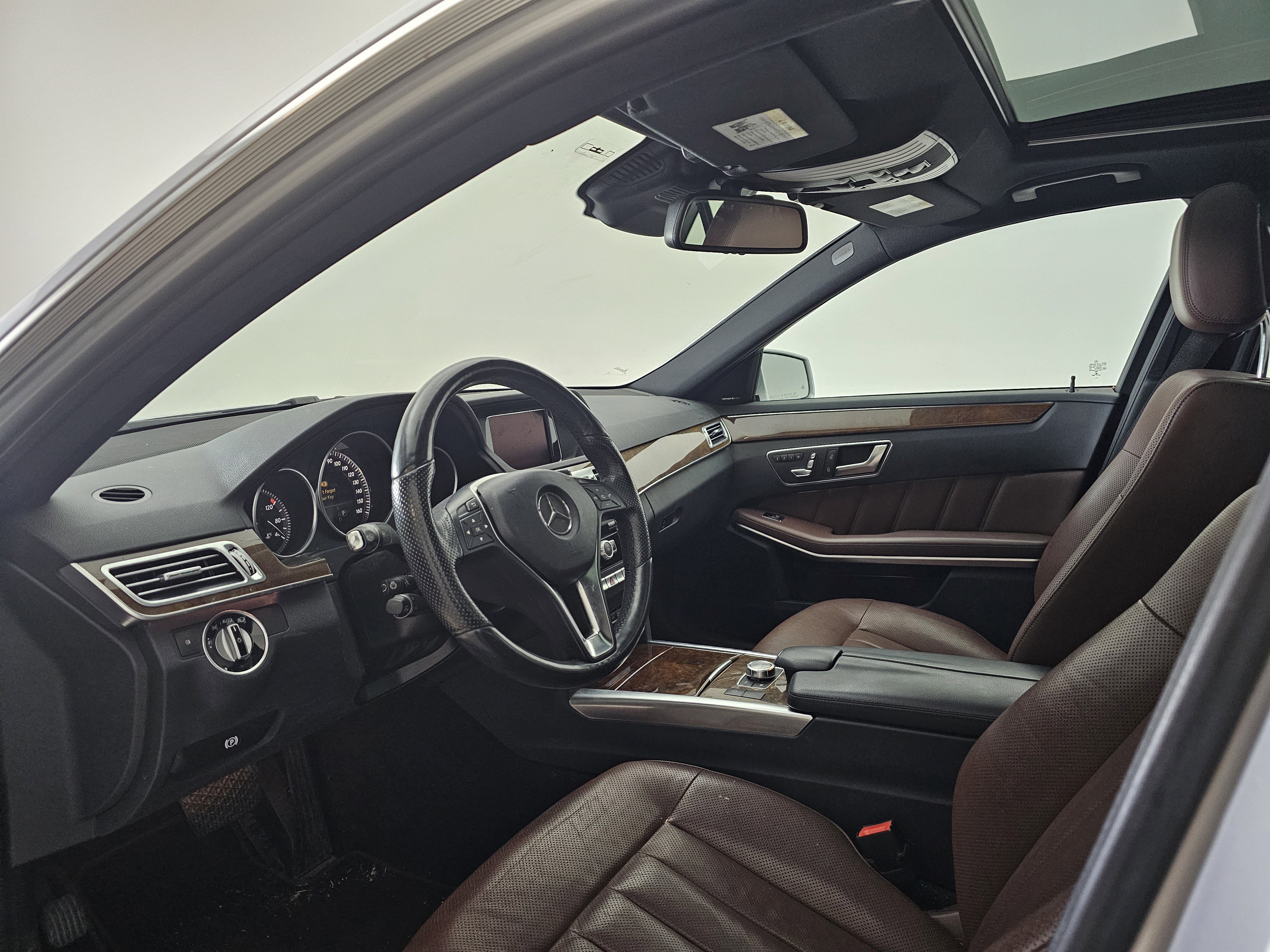 Used 2014 Mercedes-Benz E 250 BlueTEC 4MATIC Sedan image 7