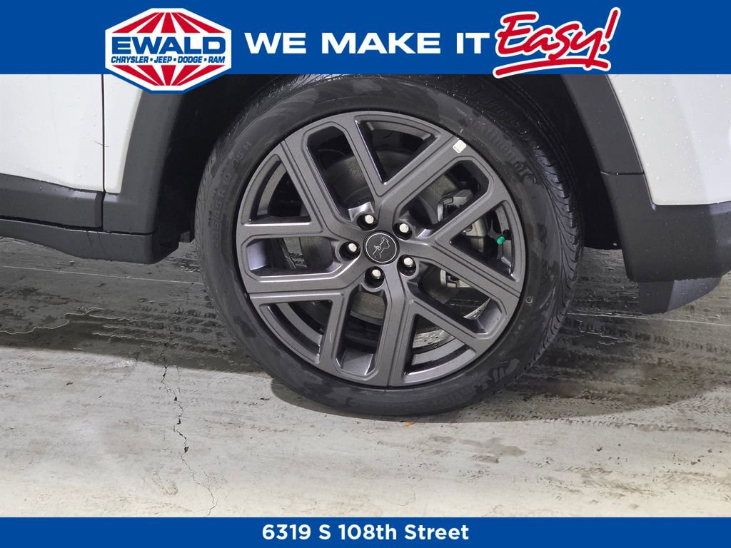 New 2026 Jeep Compass Limited image 12