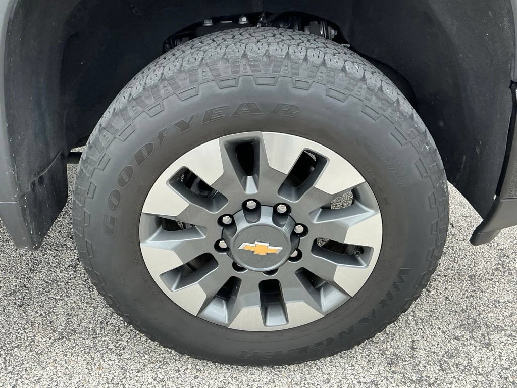 Used 2024 Chevrolet Silverado 2500 Custom w/ Custom Convenience Package AWD/4WD image 19